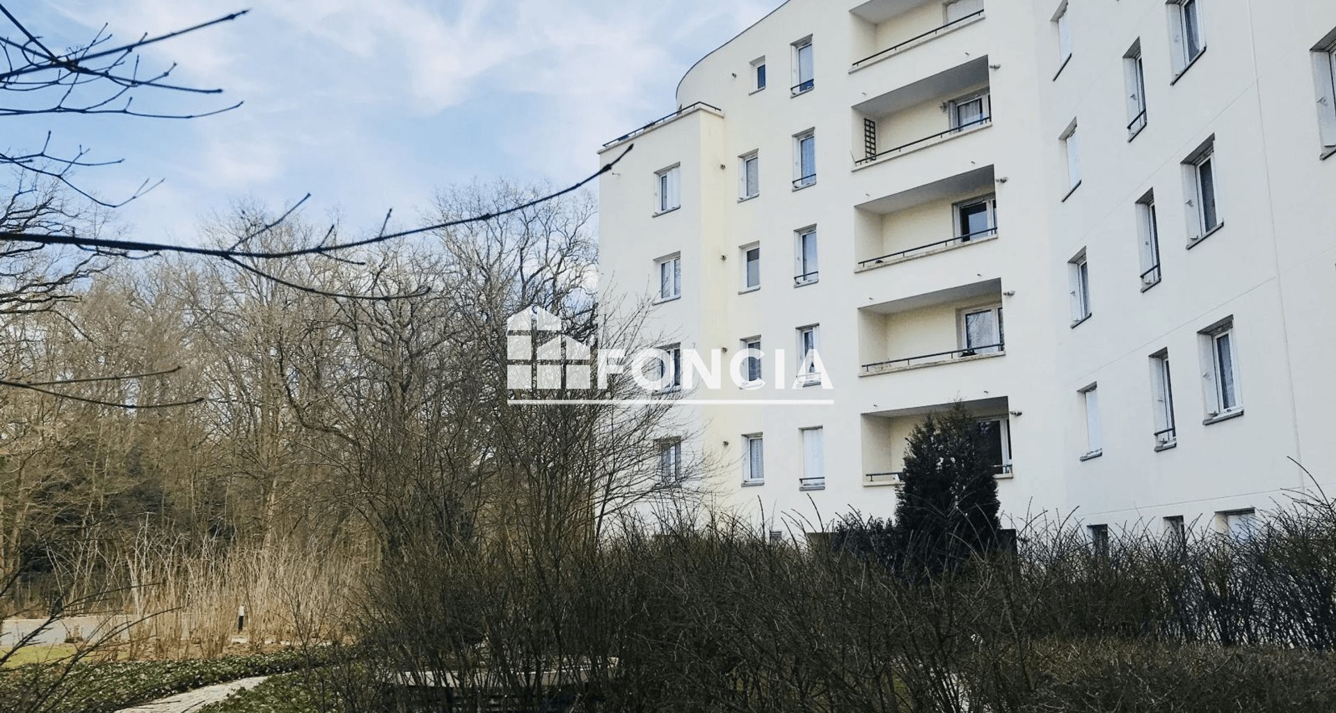 Appartement à louer, 28m², Evry