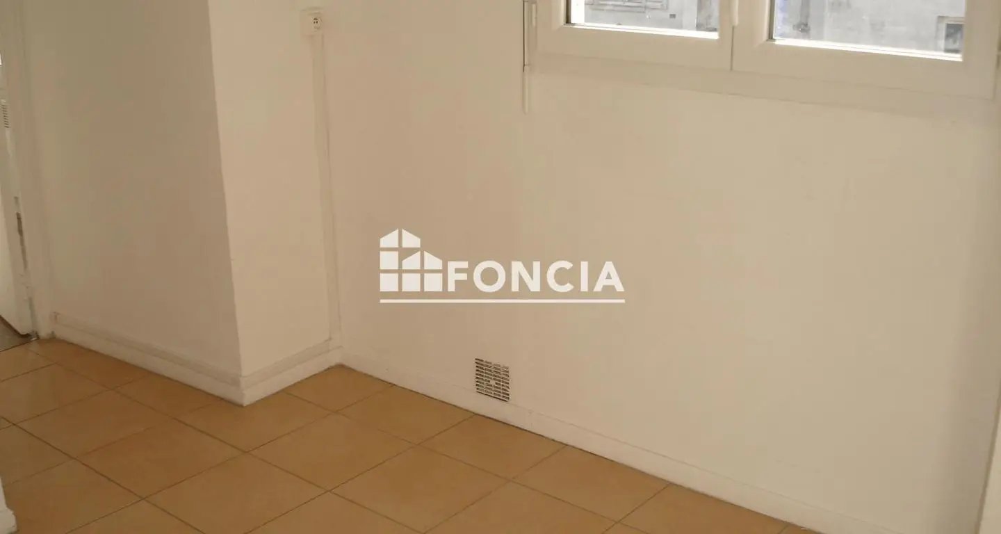 Appartement à louer, 17m², Étampes
