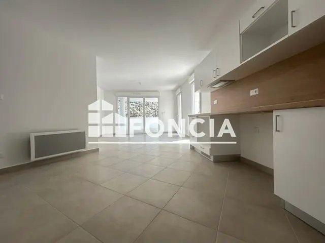Appartement à louer, 91m², Istres