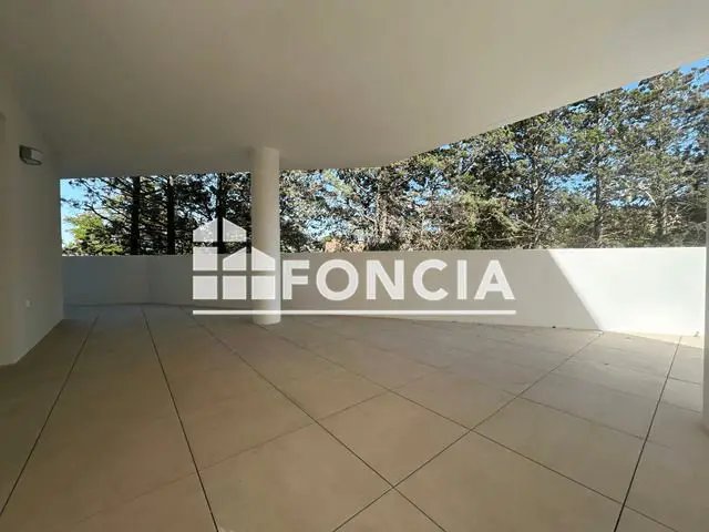 Appartement à louer, 91m², Istres