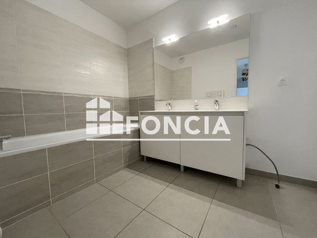 Appartement à louer, 81m², Istres