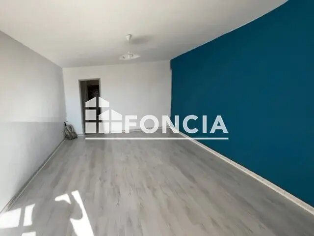 Appartement à louer, 30m², Saint-Martin-de-Crau