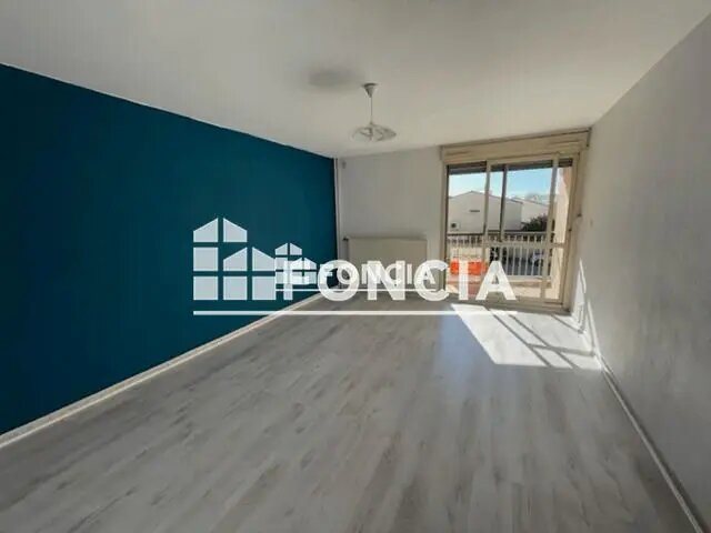 Appartement à louer, 30m², Saint-Martin-de-Crau