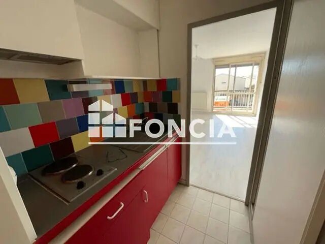 Appartement à louer, 30m², Saint-Martin-de-Crau