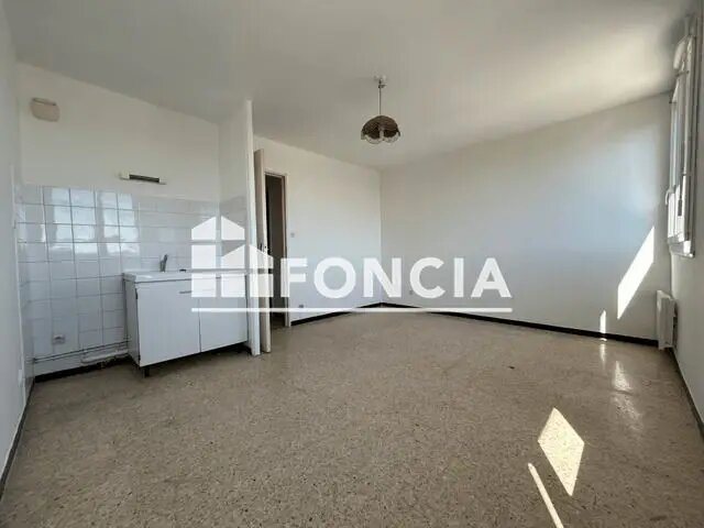 Appartement à louer, 25m², Marignane