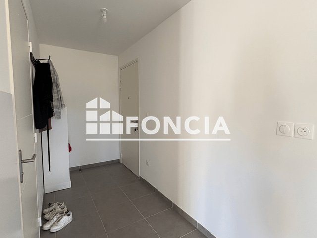 Appartement à louer, 35m², Meyreuil