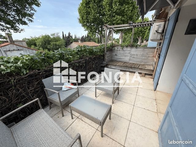 Maison à louer, 72m², Lamanon