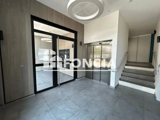Appartement à louer, 76m², Vitrolles