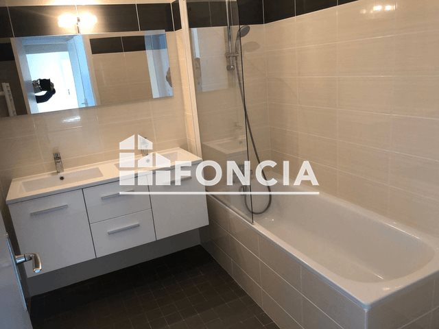 Appartement à louer, 79m², Aix-en-Provence