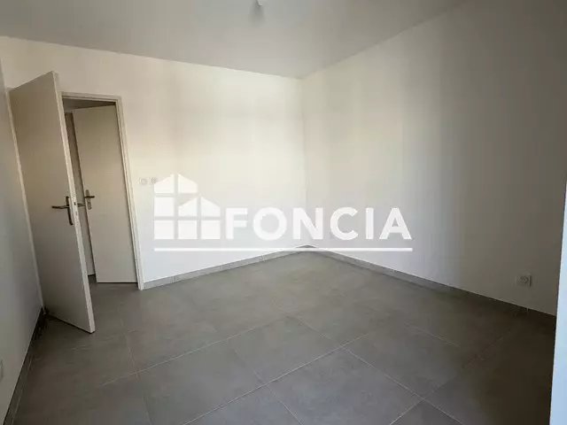 Appartement à louer, 62m², Trets