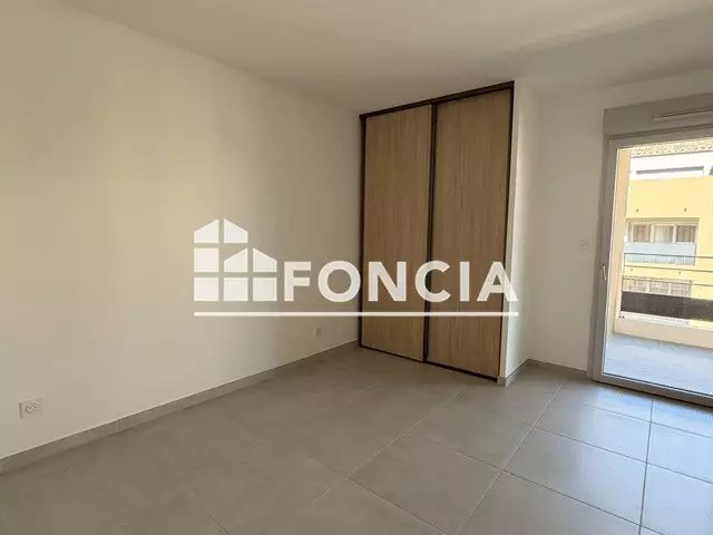 Appartement à louer, 62m², Trets