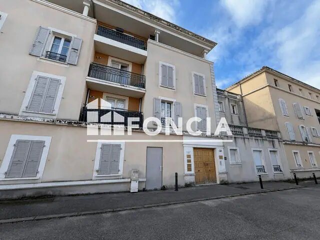 Appartement à louer, 66m², Lambesc