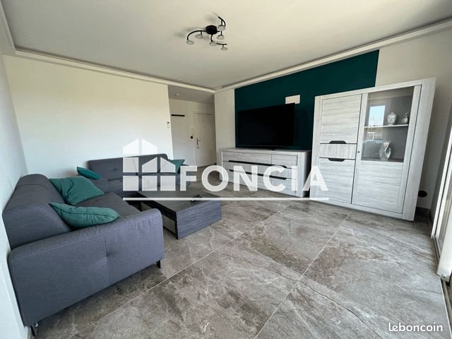 Appartement à louer, 74m², Marignane