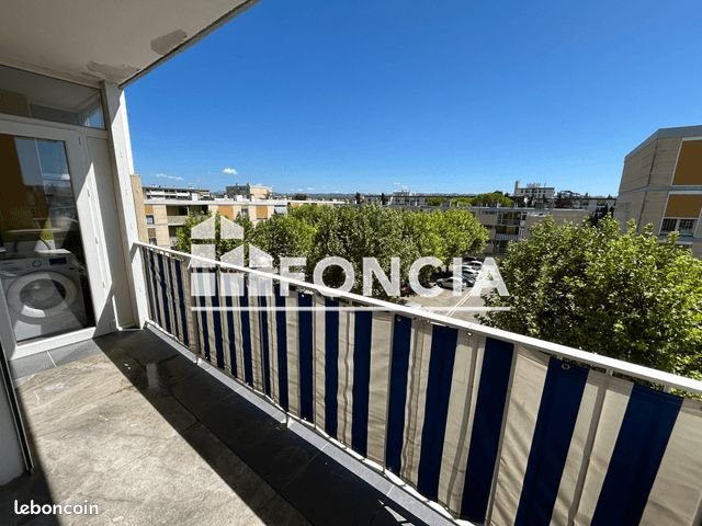Appartement à louer, 74m², Marignane