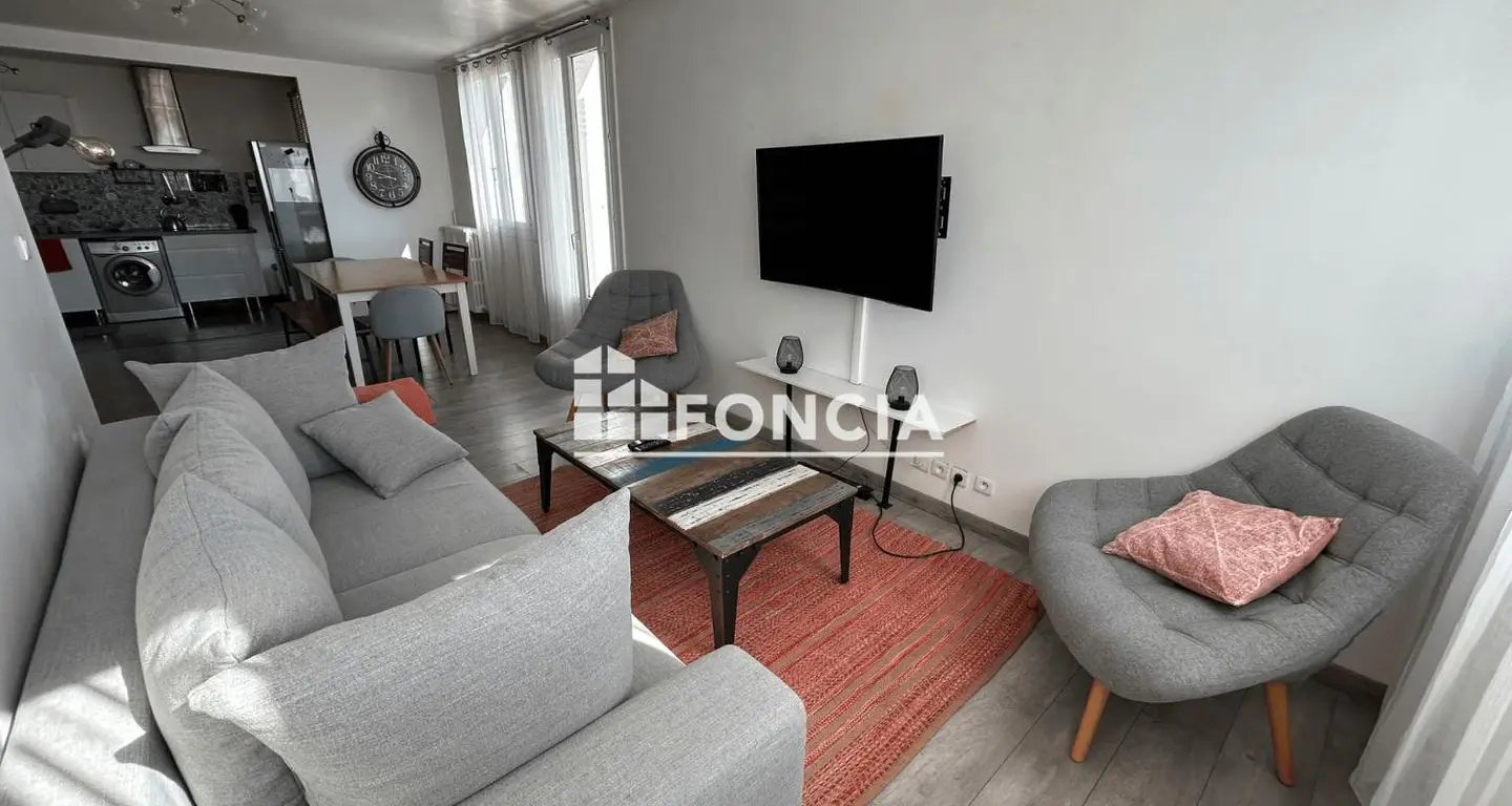Appartement à louer, 56m², Marignane