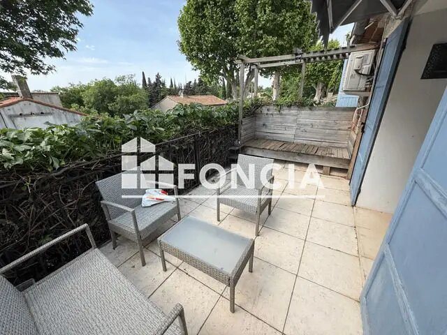 Maison à louer, 71m², Lamanon