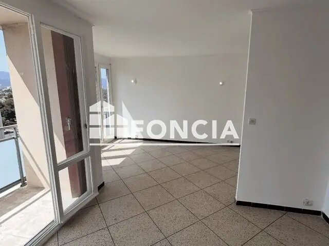 Appartement à louer, 66m², Marseille 9ème
