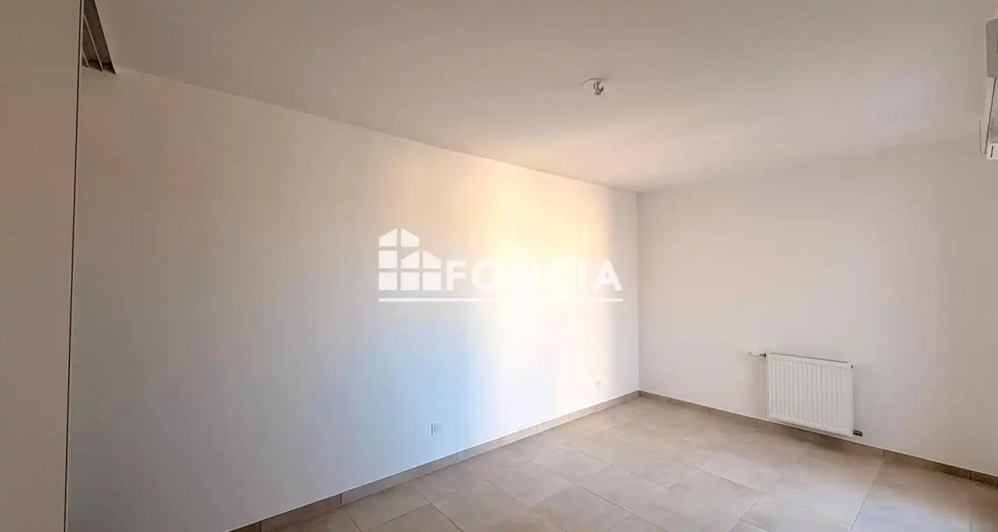 Appartement à louer, 49m², Morières-lès-Avignon