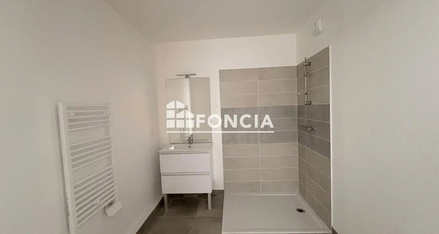 Appartement à louer, 47m², Morières-lès-Avignon