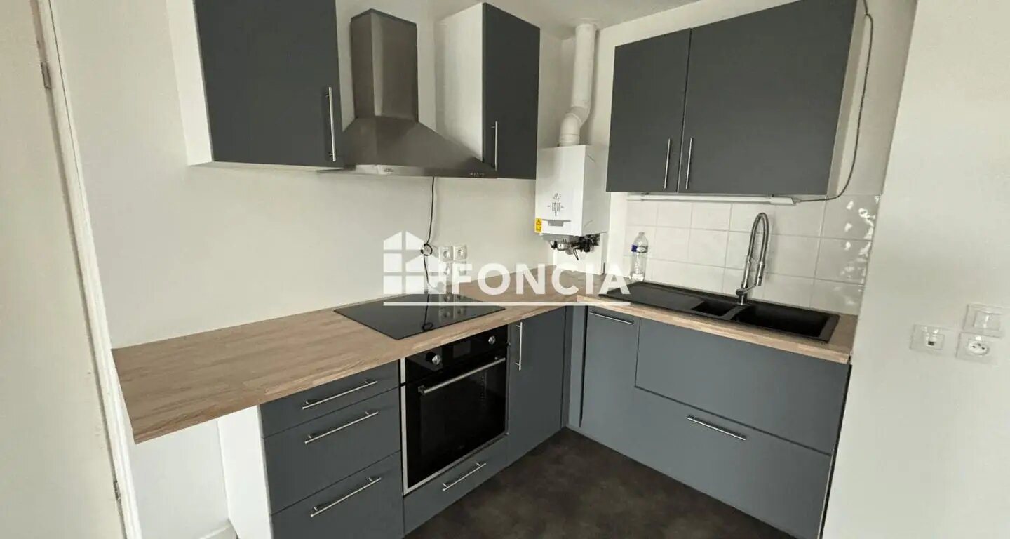 Appartement à louer, 80m², La Verrière