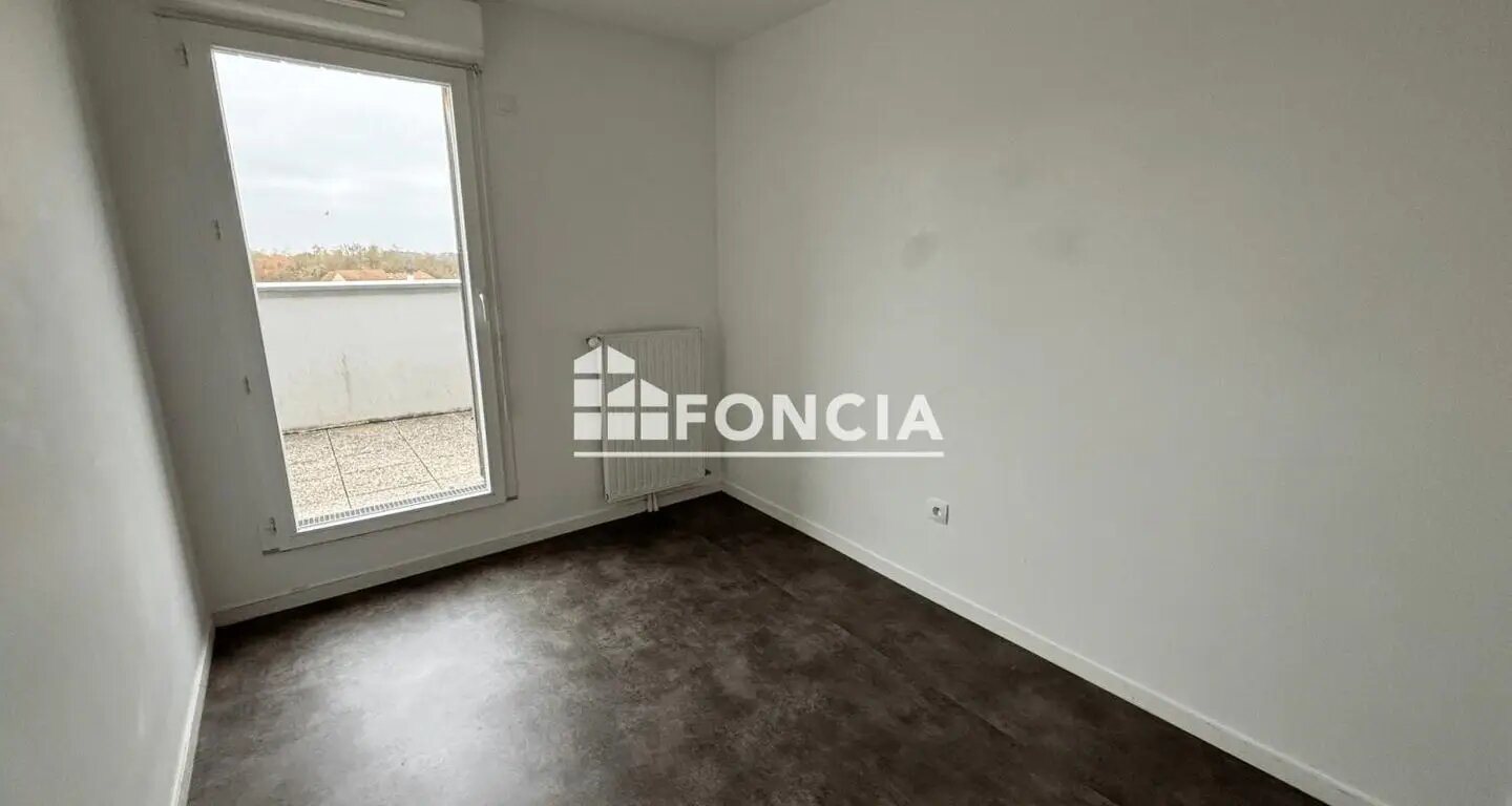Appartement à louer, 80m², La Verrière