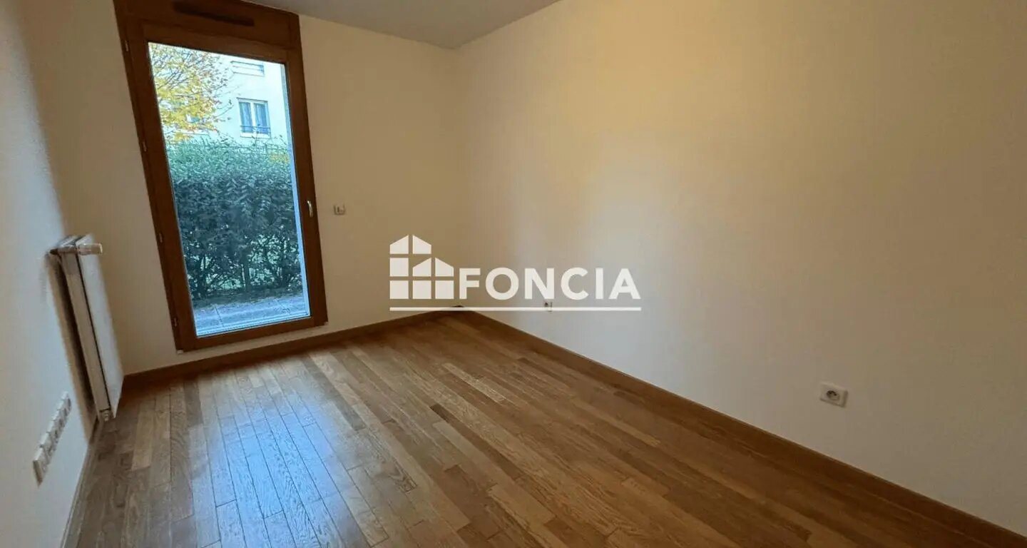 Appartement à louer, 107m², Trappes