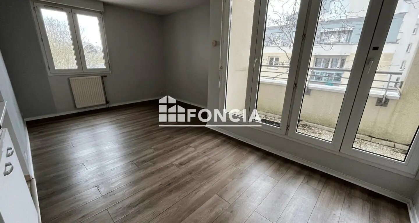 Appartement à louer, 24m², Montigny-le-Bretonneux