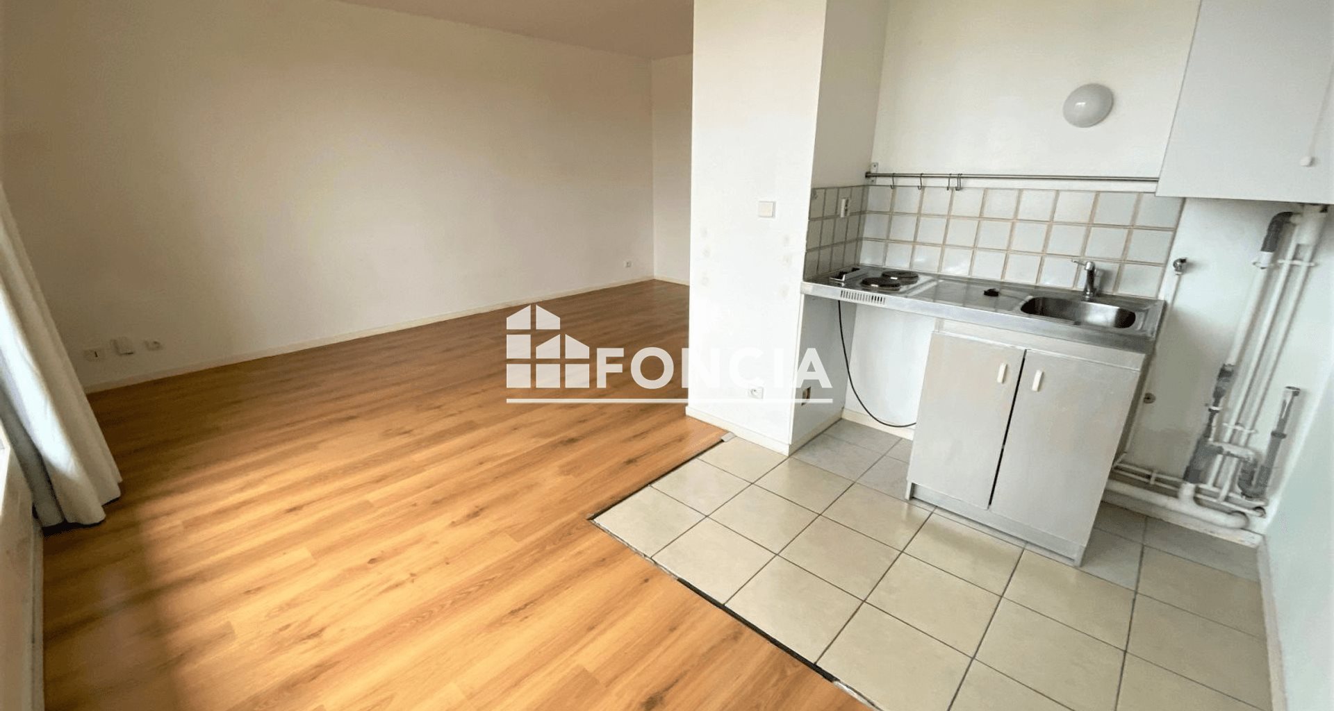 Appartement à louer, 28m², Montigny-le-Bretonneux
