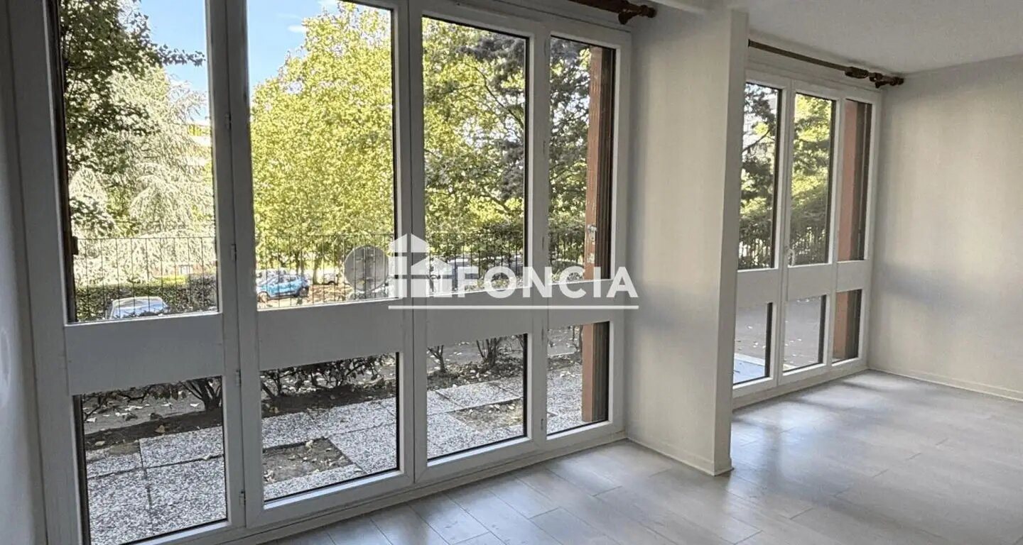 Appartement à louer, 29m², Fontenay-le-Fleury