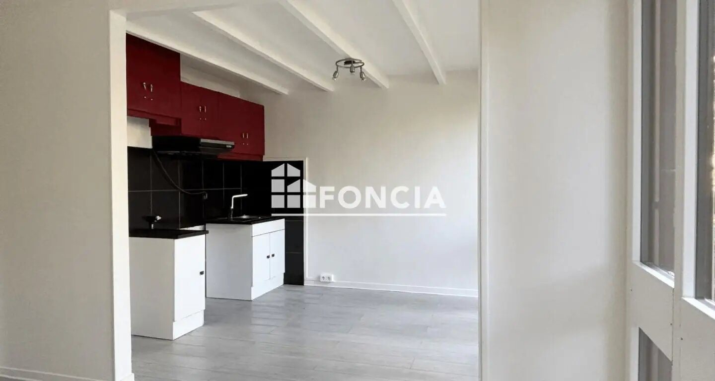 Appartement à louer, 29m², Fontenay-le-Fleury
