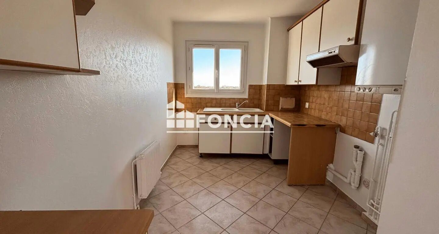 Appartement à louer, 55m², Maurepas