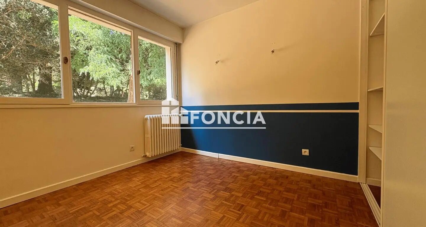 Appartement à louer, 120m², L'Étang-la-Ville