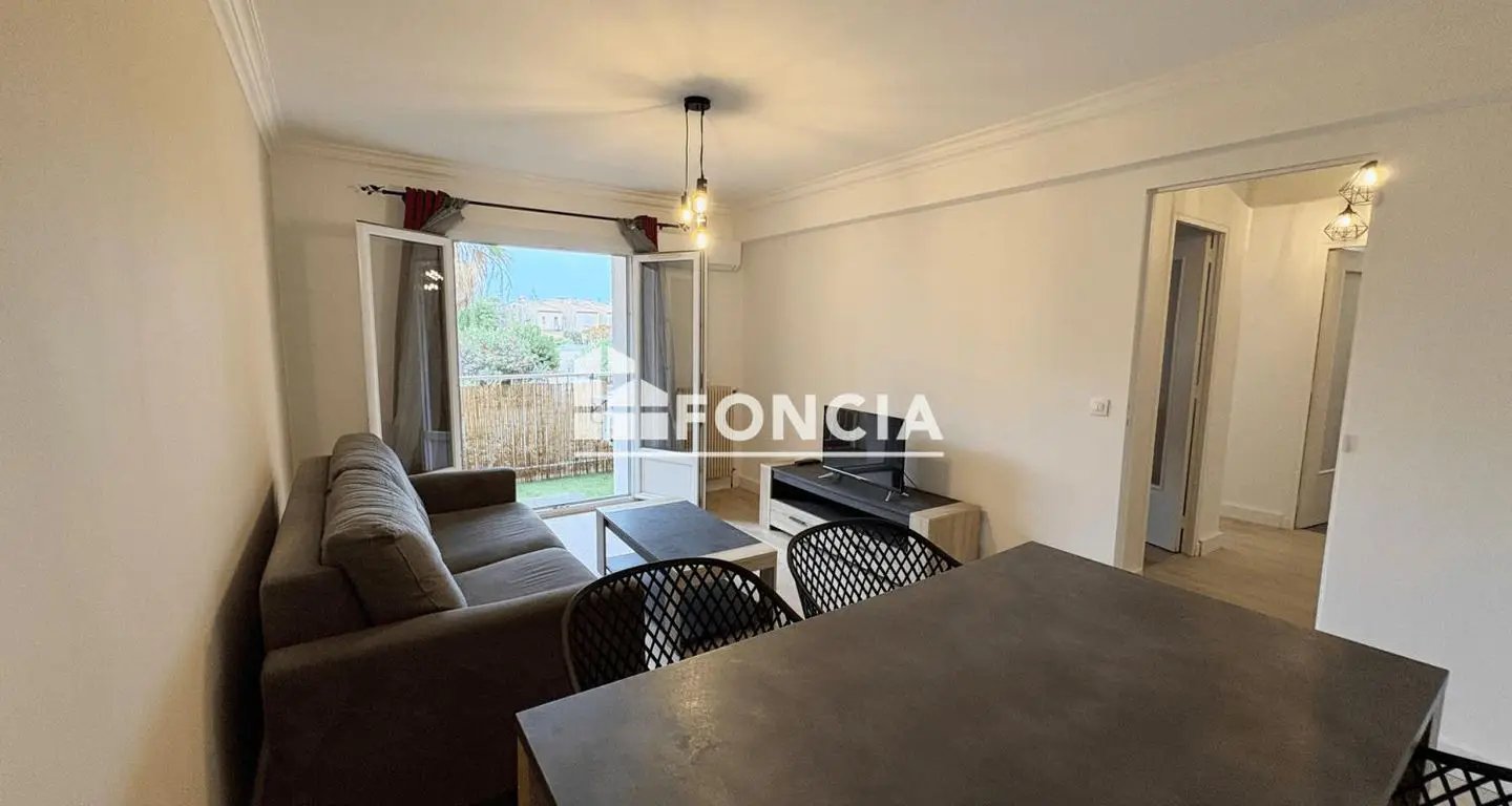 Appartement à louer, 44m², Antibes
