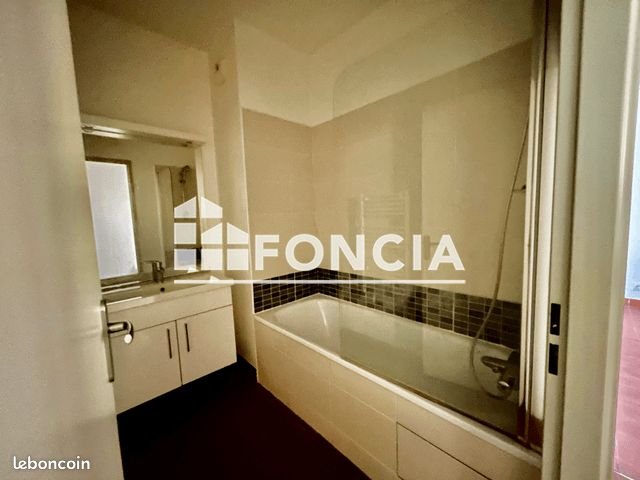 Appartement à louer, 82m², Grasse