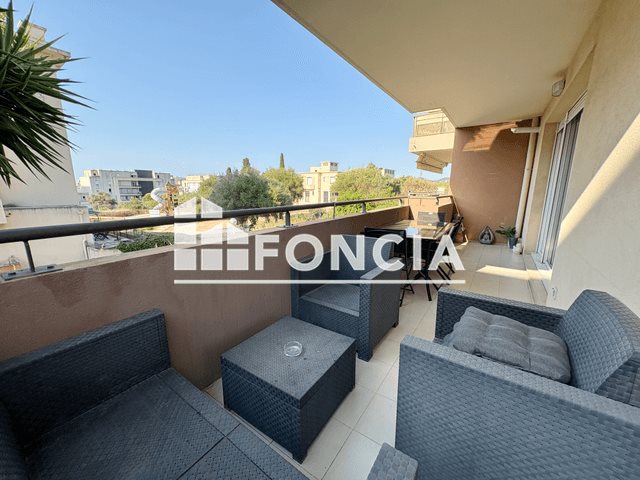 Appartement à louer, 66m², Antibes