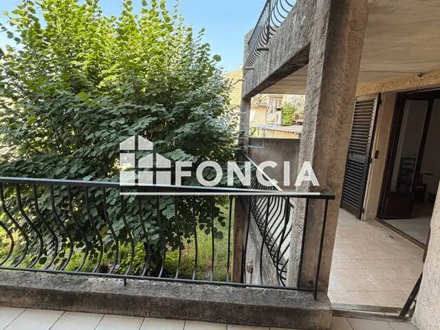Appartement à louer, 69m², Vence