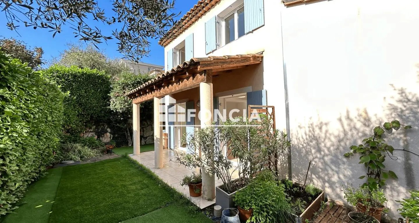 Maison à louer, 82m², Antibes