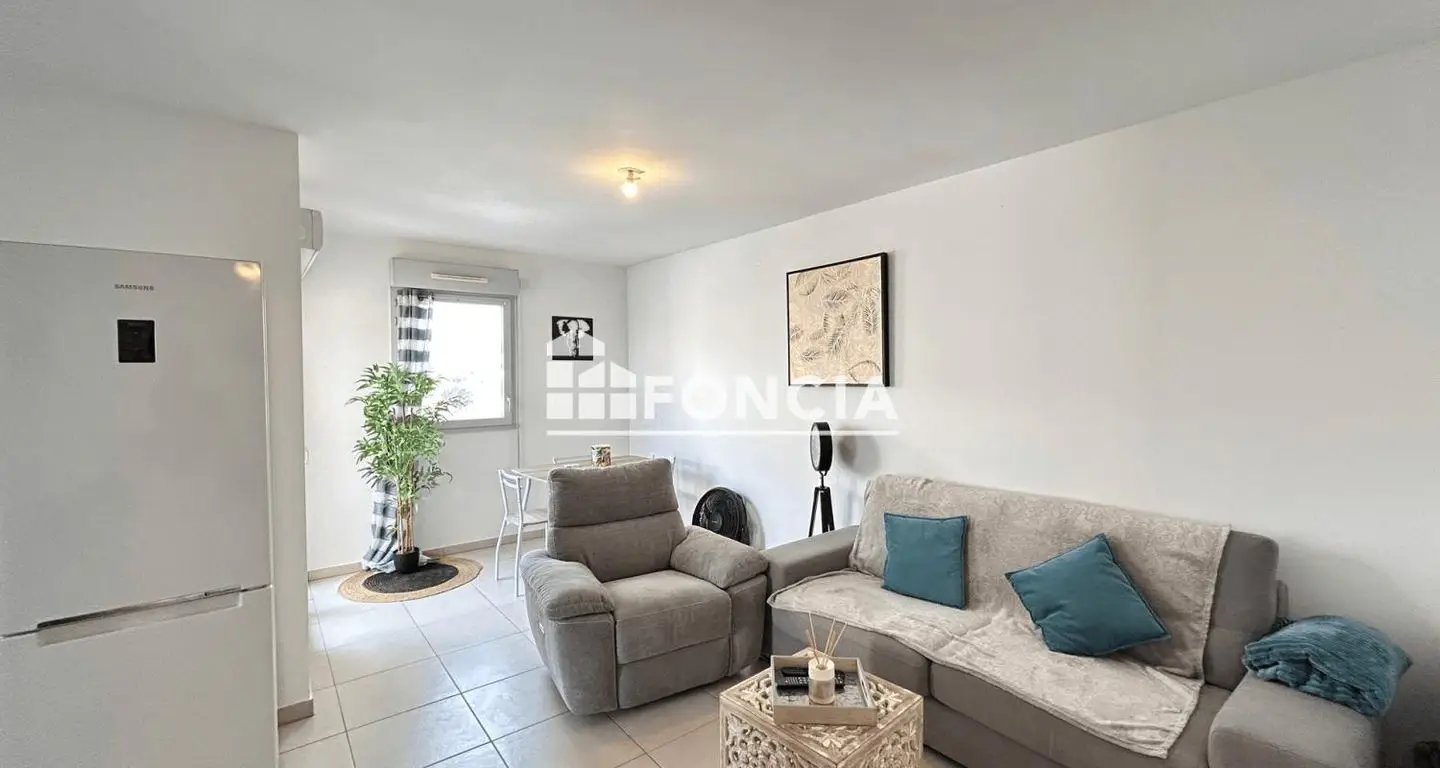 Appartement à louer, 75m², Antibes