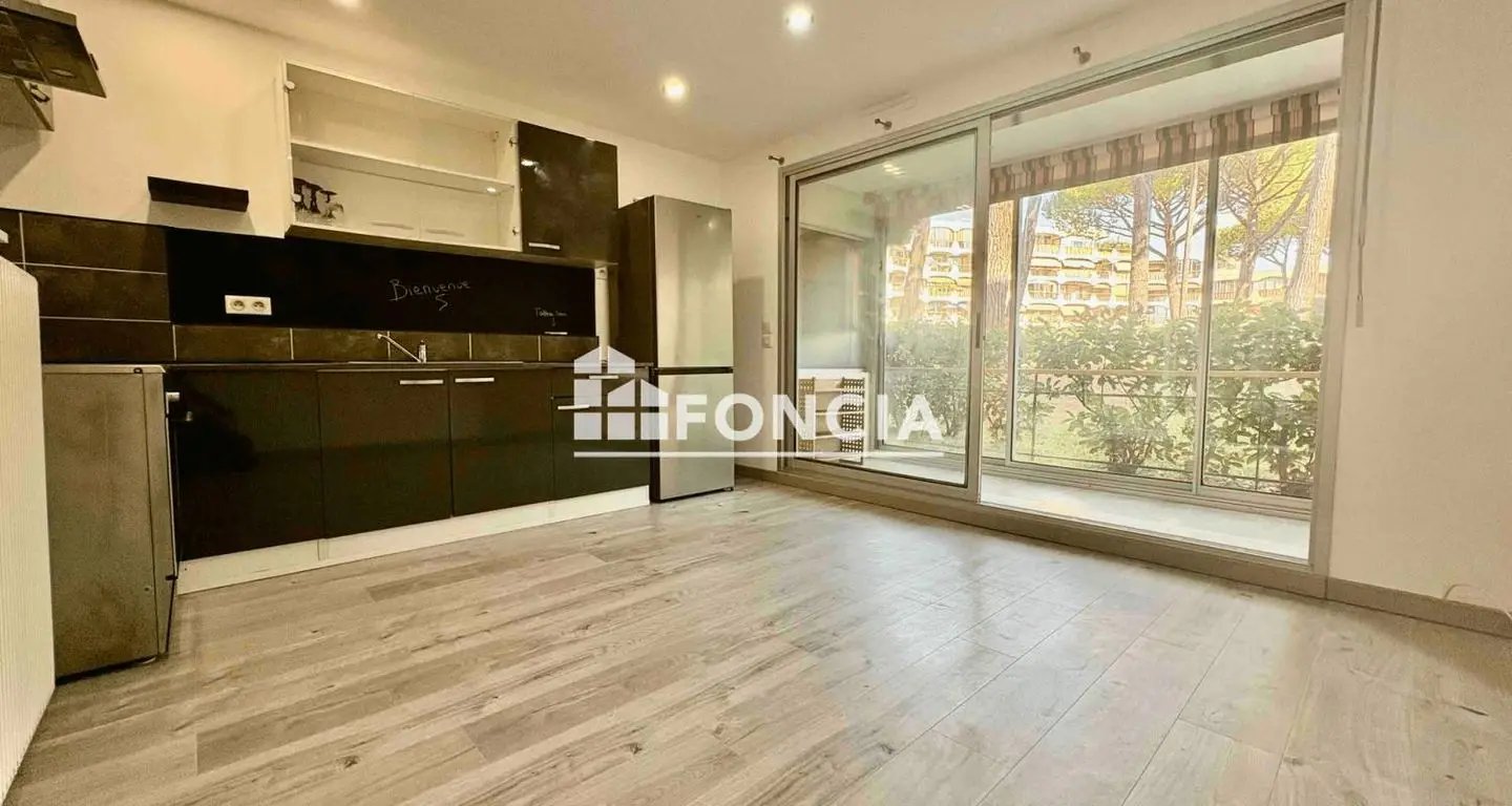 Appartement à louer, 22m², Mandelieu-la-Napoule