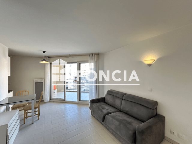 Appartement à louer, 27m², Antibes