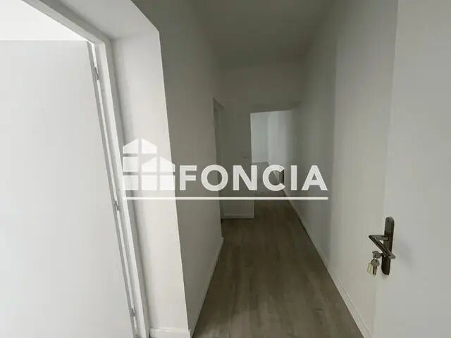 Appartement à louer, 61m², Kerlaz