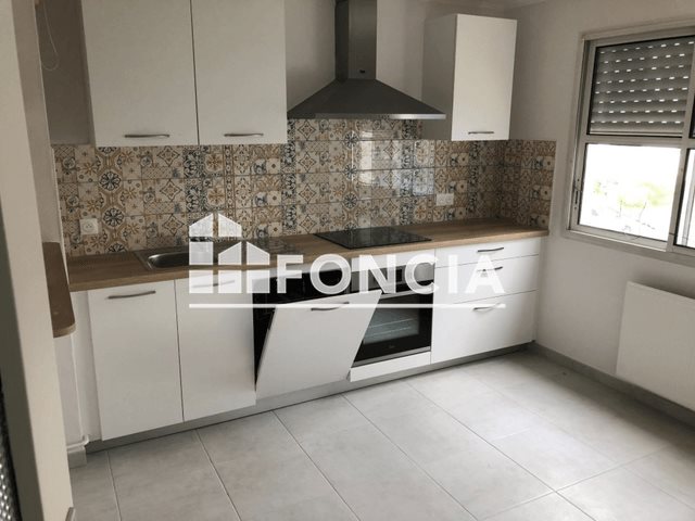 Appartement à louer, 81m², Landerneau