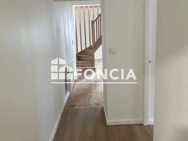 Appartement à louer, 75m², Kerlaz