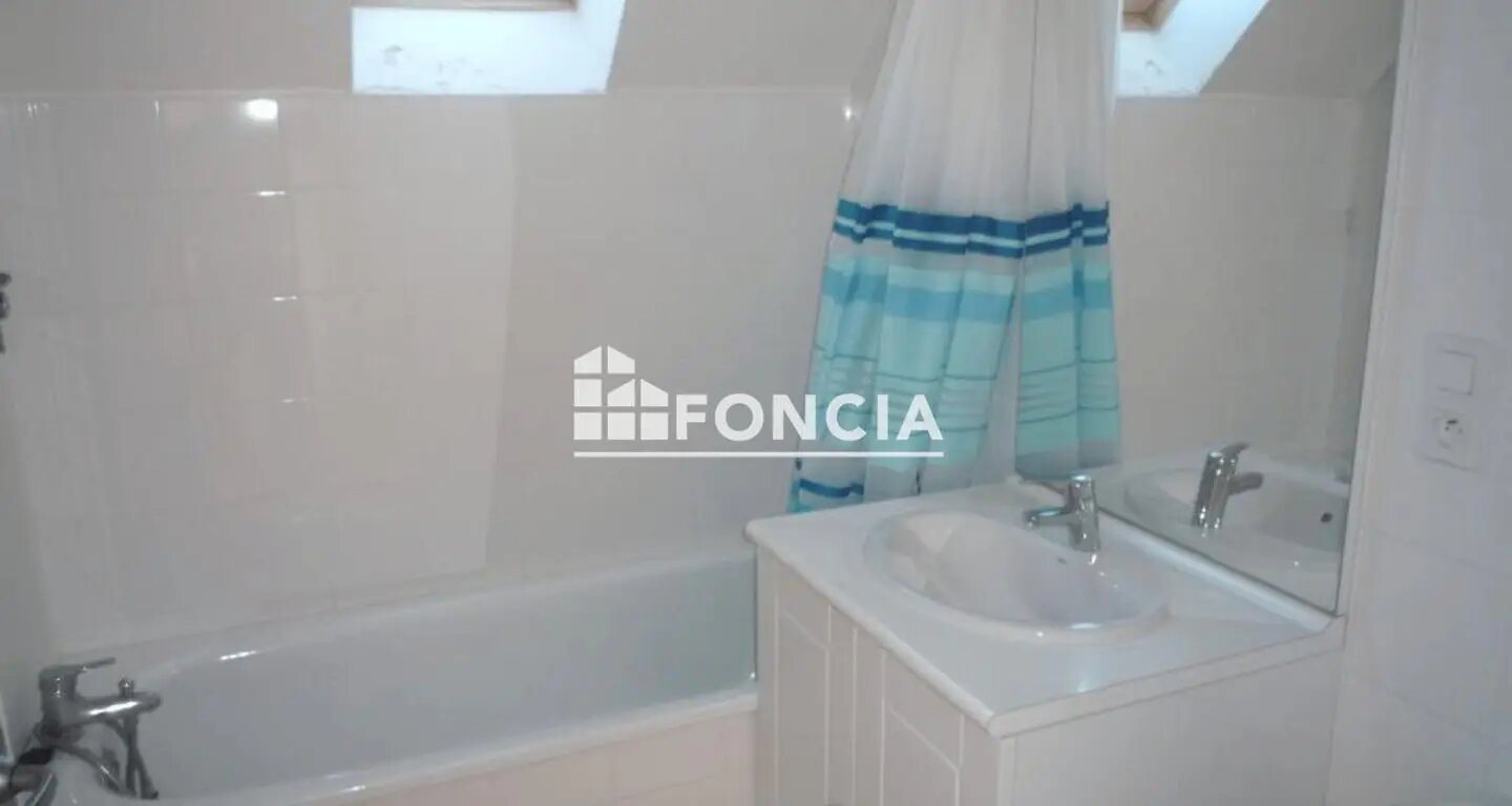 Maison à louer, 66m², Trébeurden