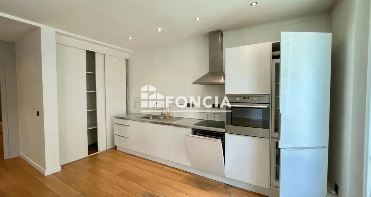 Appartement à louer, 72m², Paris 15ème