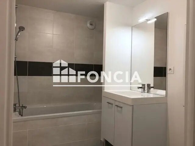 Appartement à louer, 66m², Tours