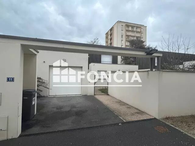 Maison à louer, 104m², Poitiers