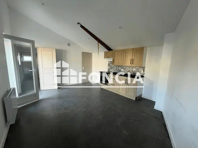 Maison à louer, 37m², Coulgens