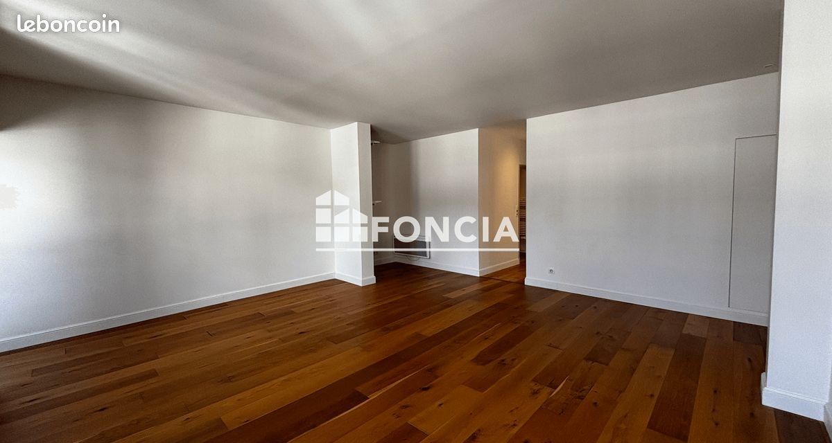 Appartement à louer, 74m², Tours
