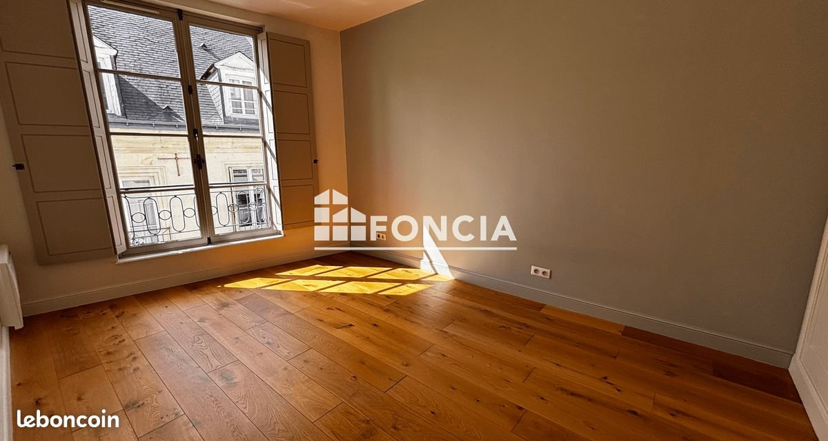 Appartement à louer, 74m², Tours